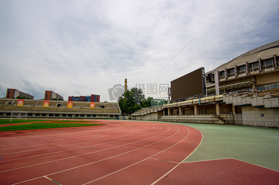 清华大学的体育场图片