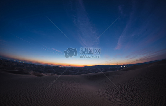 沙漠的日出图片
