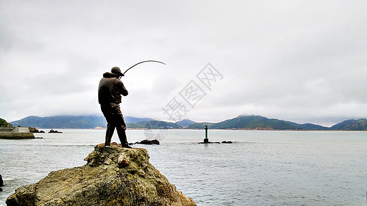 海边垂钓图片