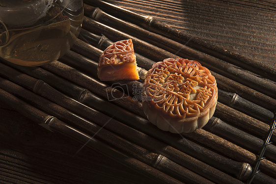中秋月饼美食拍摄图片