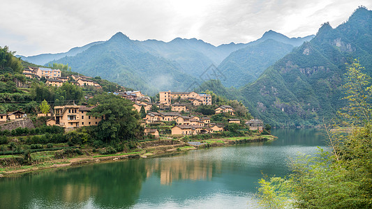 山背后的人家德清山中人家背景