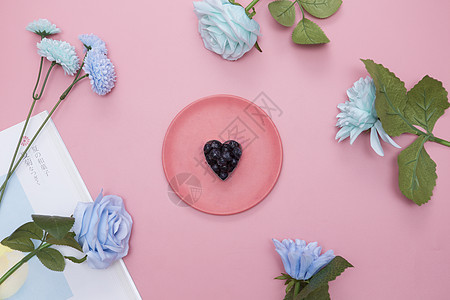 鲜花与水果情人节粉色背景素材图片