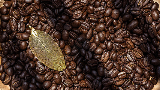 咖啡豆创意摆放图片