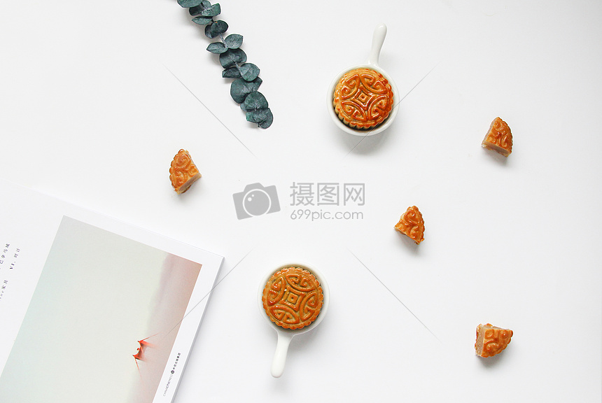 ‘~ins风白底中秋节美食美味月饼   ~’ 的图片