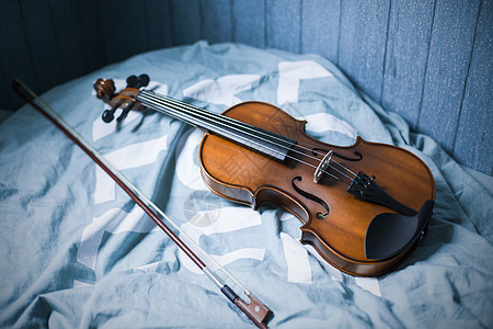 孤立的小提琴图片