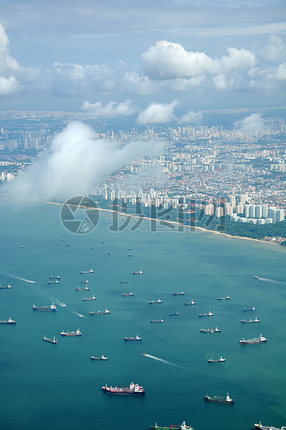 新加坡航拍城市海岸线图片