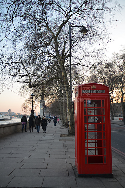 伦敦红色的电话亭图片