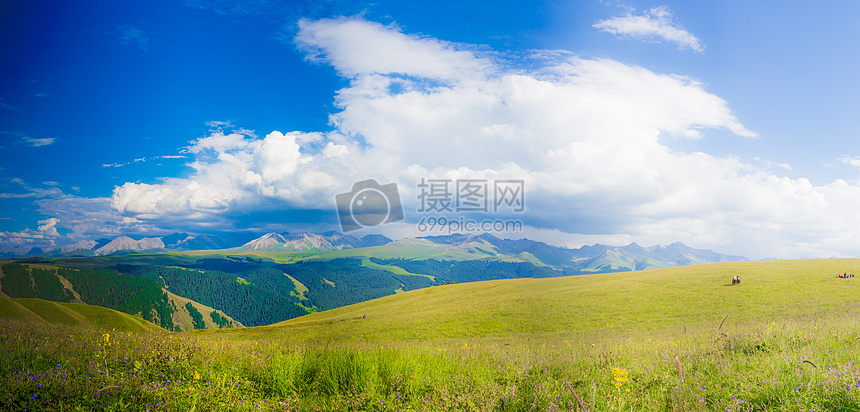 新疆喀拉峻草原美景图片