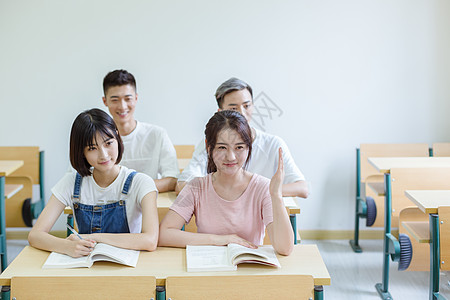 学生阅读大学课堂男女同学学习背景