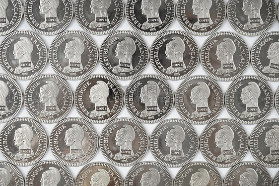 硬币整齐排列图片