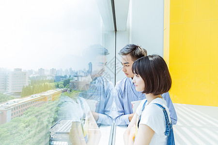 大学爱情校园情侣共同学习休息背景