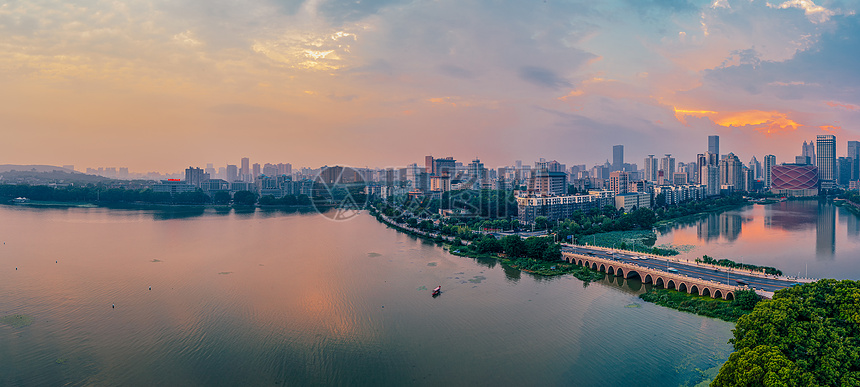 武汉城市风光楚河汉街水果湖全景图片