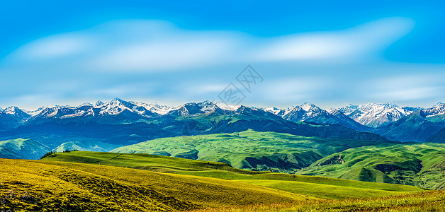 大美新疆天空雪草原高清图片