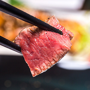 法式大餐厚切牛排牛肉粒背景