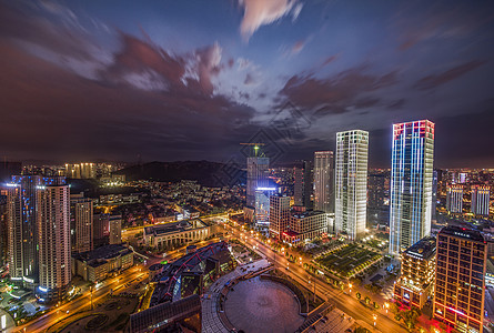 现代城市大连傍晚夜景图片