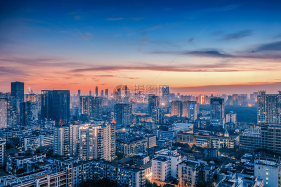 武汉城市风光高楼夜景图片