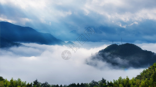 青山水墨群山里的晨雾背景