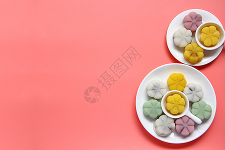 清新粉色节日清新简约彩色冰皮月饼中秋美食背景素材背景