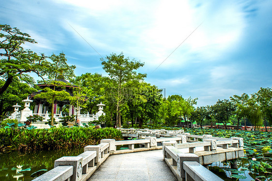 中国风古建筑石板桥背景图片