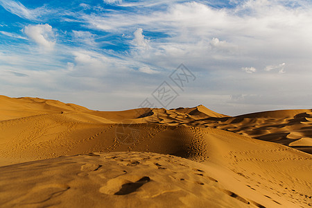 孤烟落日余晖下的库木塔格沙漠组图背景