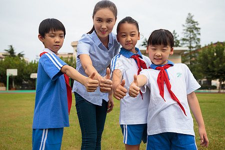 老师鼓励学生加油图片