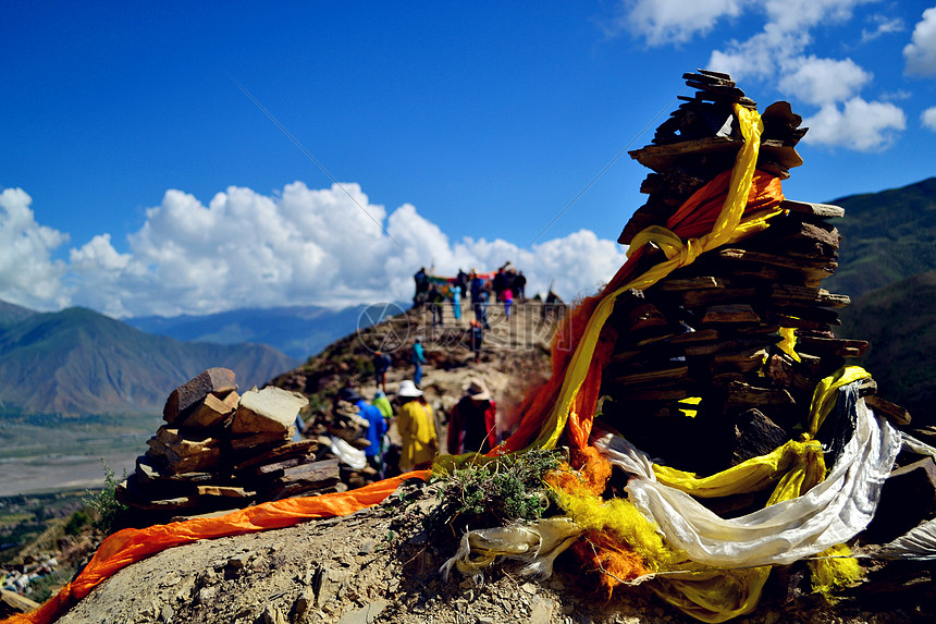 ‘~最美川藏线上的哈达和玛尼堆  ~’ 的图片
