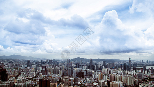 城市山脉云朵天际线图片