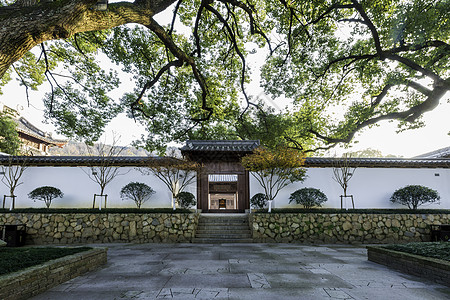 安静中式中国风净寺济公殿外景背景