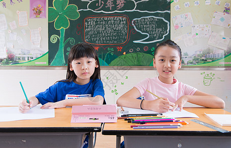 青春活力的小学生图片