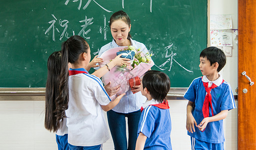 教师节老师与学生图片