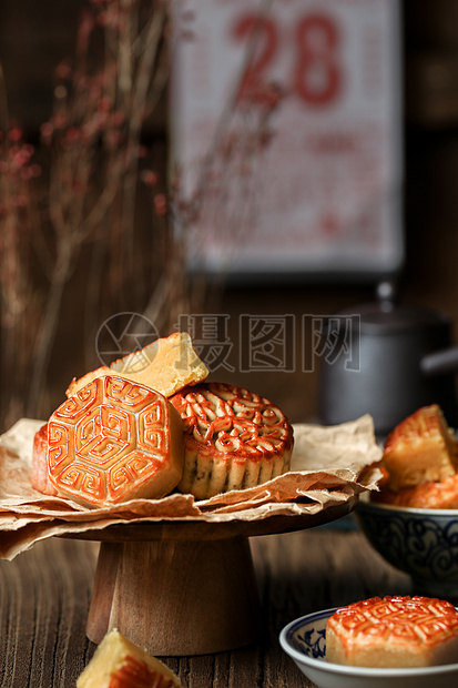 中秋佳节中式月饼图片