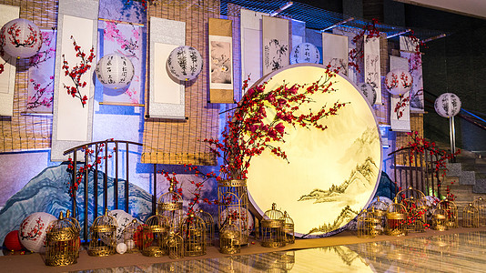 月亮荷花装饰中国风花好月圆婚礼布置现场背景