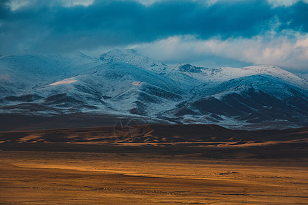 美丽草原风光雪山草原背景