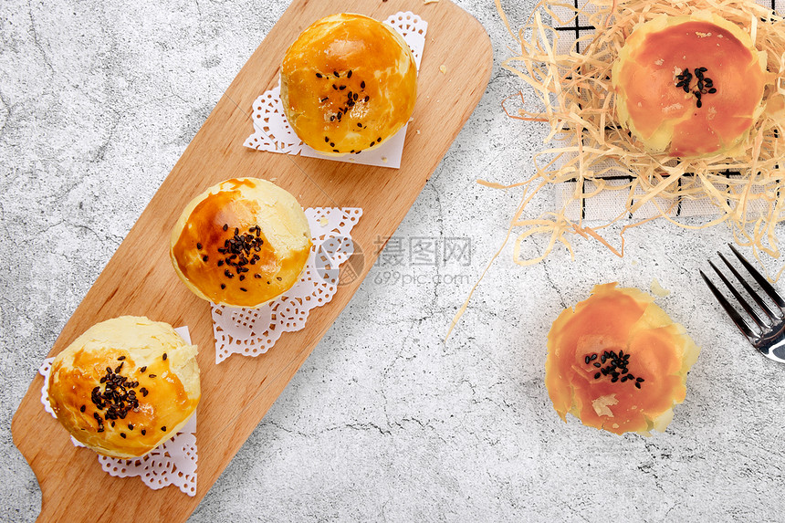 ‘~中国风中秋节美食月饼  ~’ 的图片