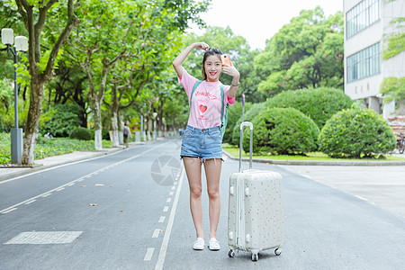 大学校园美女大学校园女生自拍背景