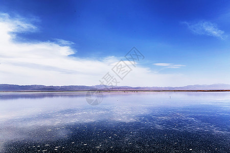 青海茶卡盐湖天空之镜图片