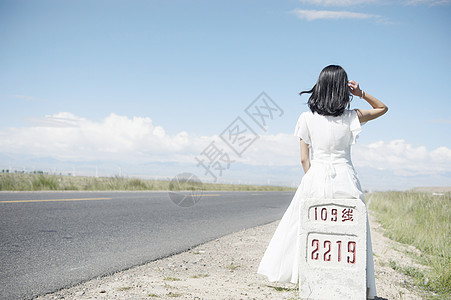 公路美女青海国道109线背景