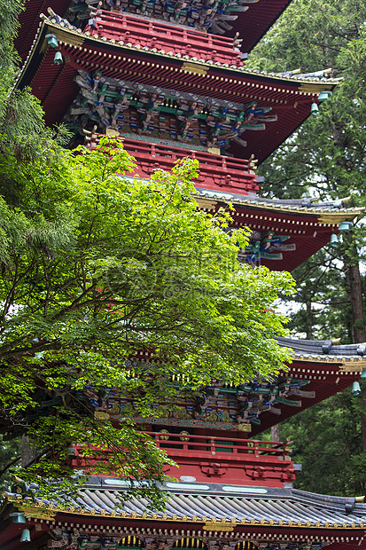 日本古建筑的红色亭楼图片
