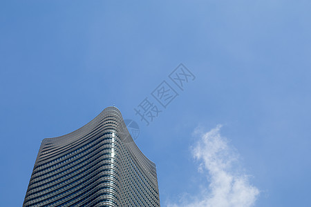 蓝天下的城市建筑一角图片