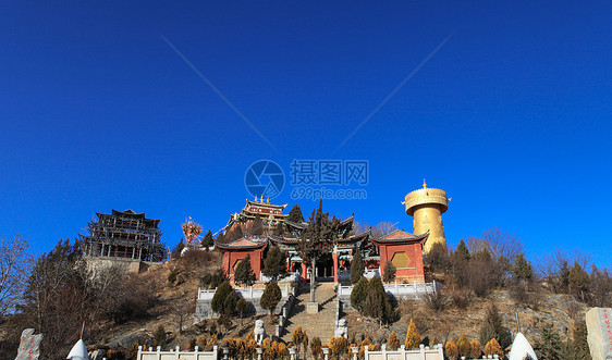 香格里拉大佛寺转经筒图片