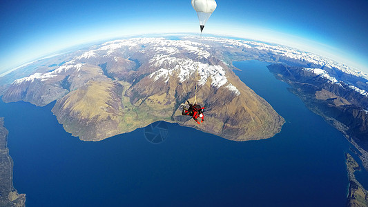 极限运动自拍新西兰皇后镇极限运动跳伞航拍风景背景