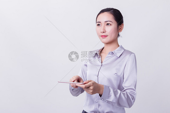 职业女性使用手机科技手势图片