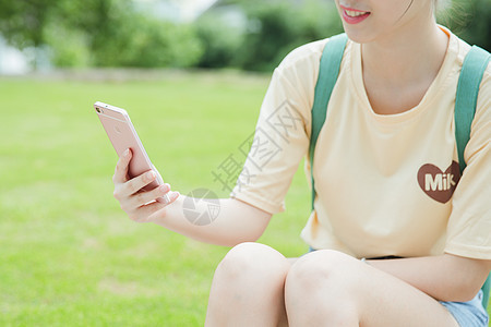 大学校园女生手机自拍图片