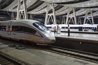 北京的高铁火车站图片