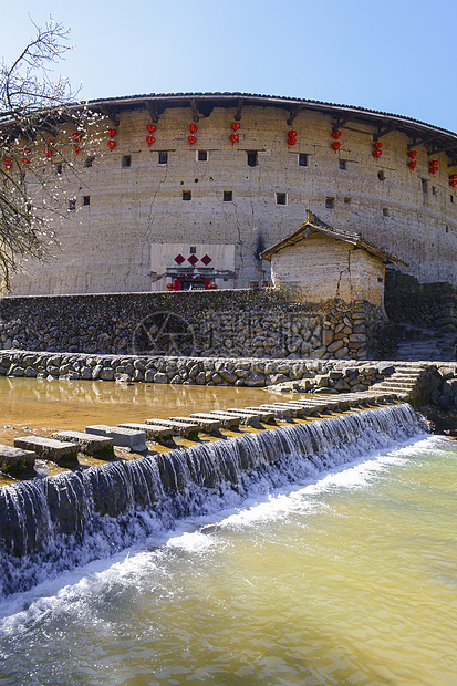 永定土楼裕昌楼小桥流水外景图片