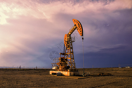 取暖机新疆克拉玛依油田抽油机磕头机背景
