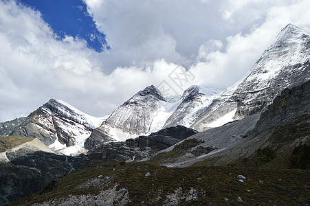 稻城亚丁风景区雪山图片