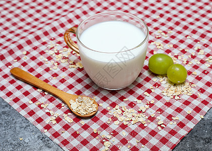 牛奶麦片营养早餐图片