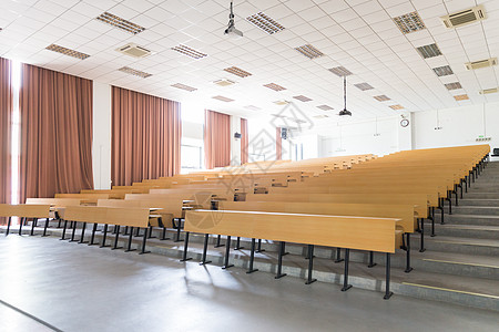 空无一人的大学阶梯教室背景图片