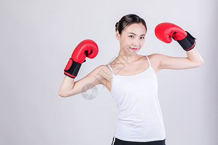 居家女人拳击运动图片